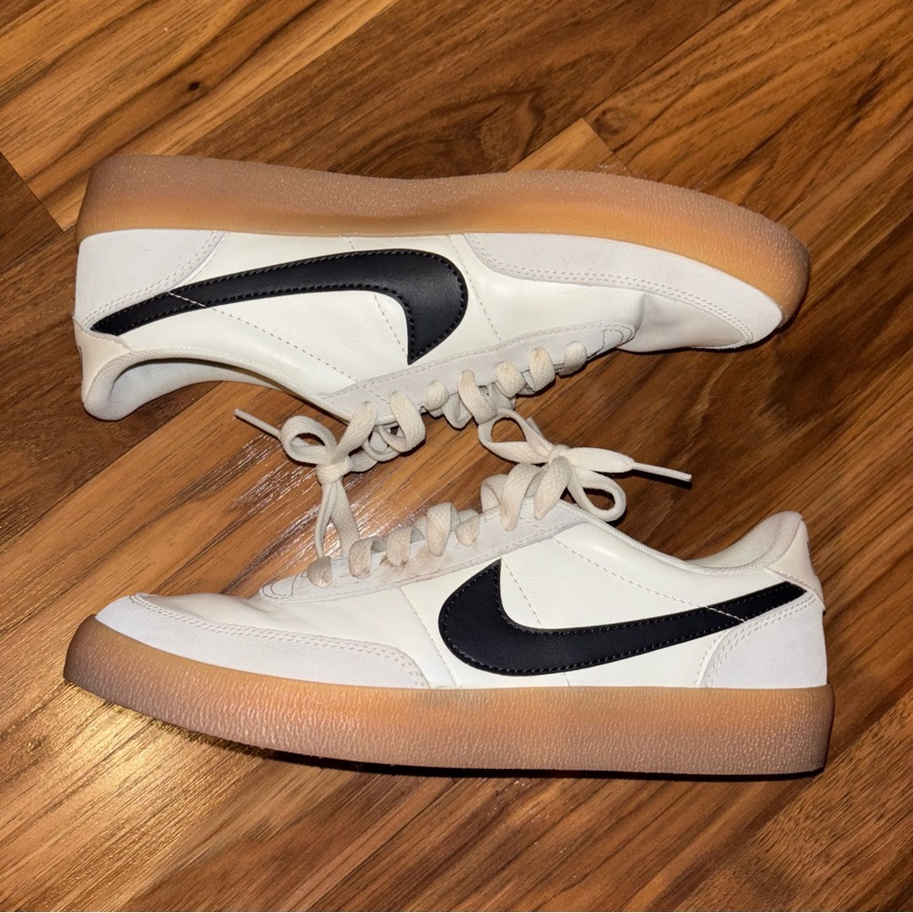 Nike White and Black Sneakers with Tan Sole